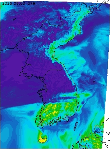 2025-05-03 07 : 00