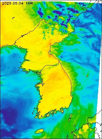2025-05-04 16 : 00