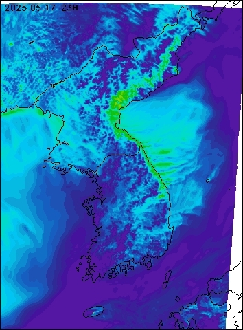 2025-05-17 23 : 00