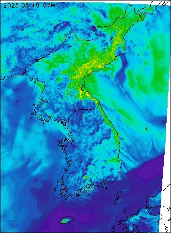 2025-05-18 07 : 00