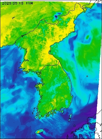 2025-05-18 11 : 00