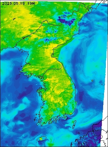 2025-05-18 19 : 00