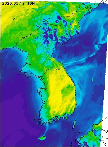 2025-05-19 13 : 00