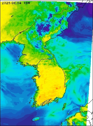 2025-06-04 16 : 00