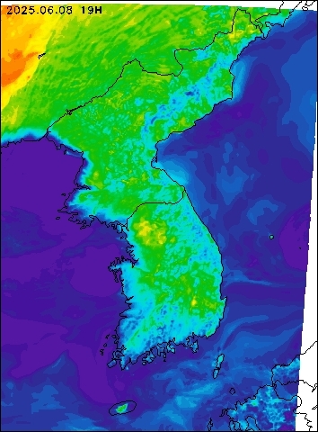 2025-06-08 19 : 00