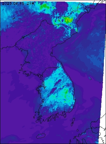 2025-06-15 21 : 00