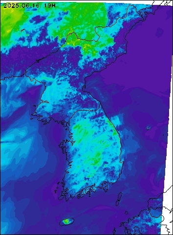 2025-06-16 19 : 00