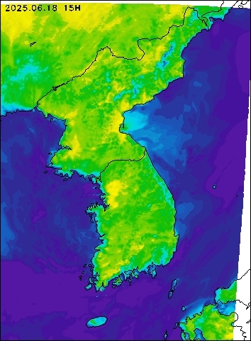 2025-06-18 15 : 00