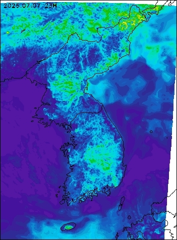 2025-07-07 23 : 00