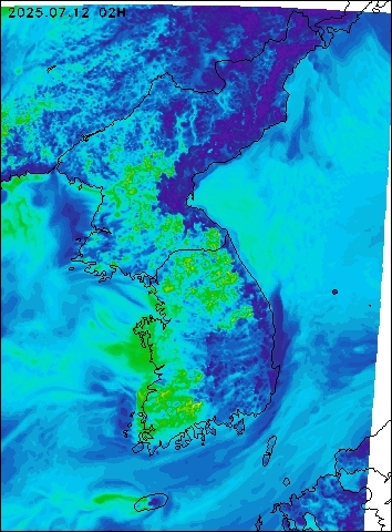 2025-07-12 02 : 00