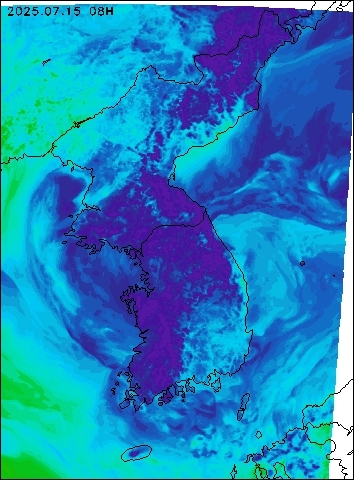 2025-07-15 08 : 00