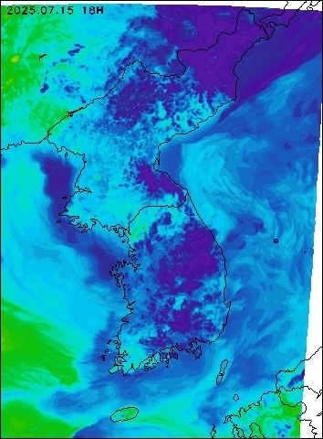 2025-07-15 18 : 00