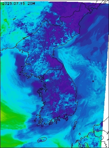 2025-07-15 20 : 00