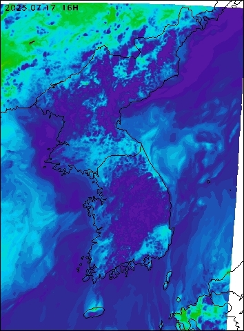 2025-07-17 16 : 00