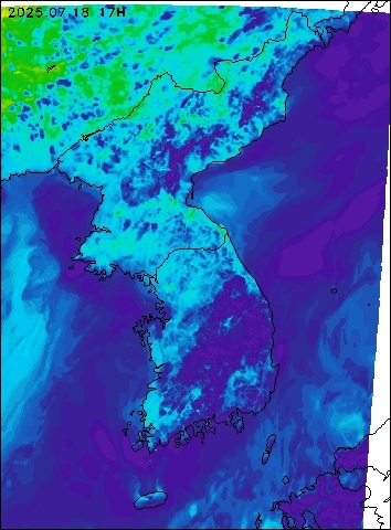 2025-07-18 17 : 00