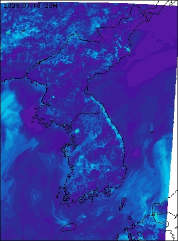 2025-07-18 23 : 00