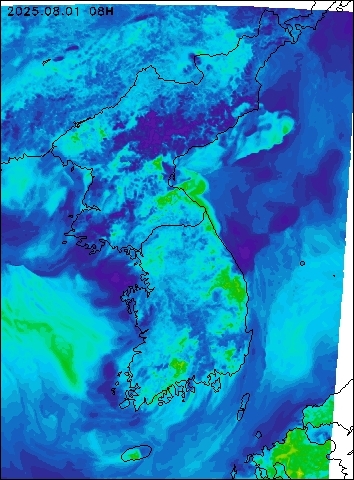2025-08-01 08 : 00