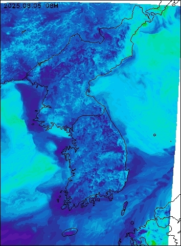 2025-08-05 08 : 00