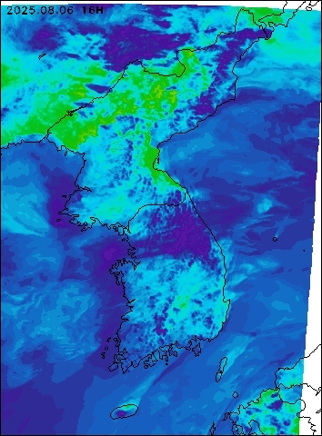 2025-08-06 16 : 00