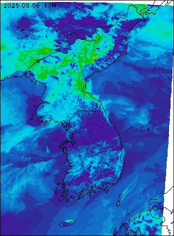 2025-08-06 17 : 00