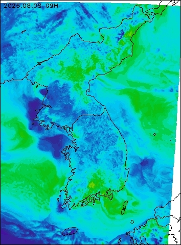 2025-08-08 09 : 00