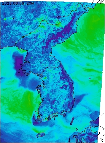 2025-08-08 20 : 00