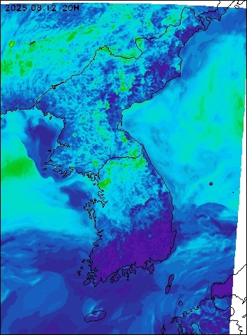 2025-08-12 20 : 00