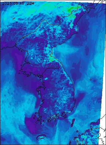 2025-08-15 22 : 00