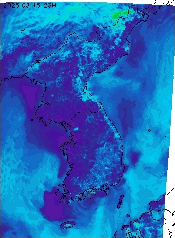 2025-08-15 23 : 00