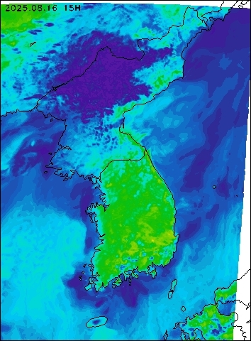 2025-08-16 15 : 00