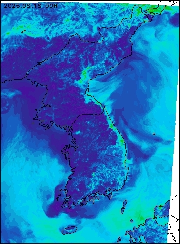 2025-08-18 00 : 00