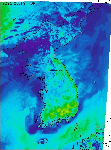 2025-08-18 16 : 00
