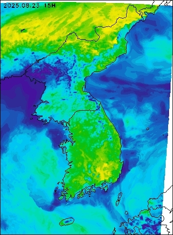 2025-08-23 15 : 00