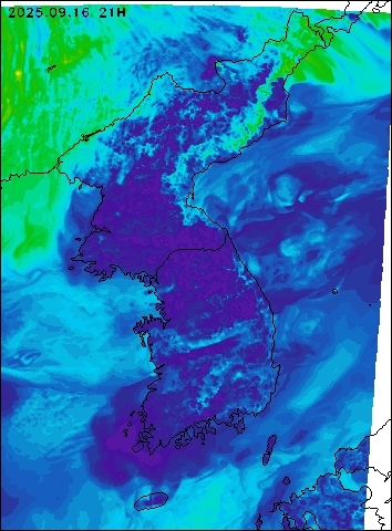 2025-09-16 21 : 00