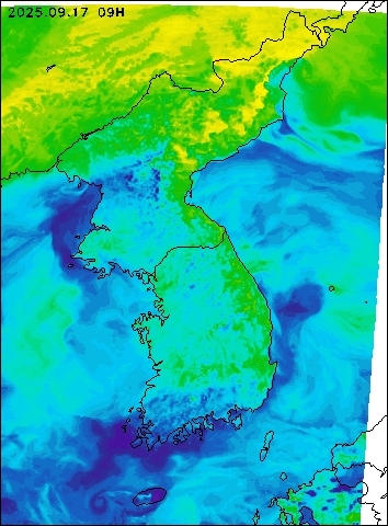 2025-09-17 09 : 00