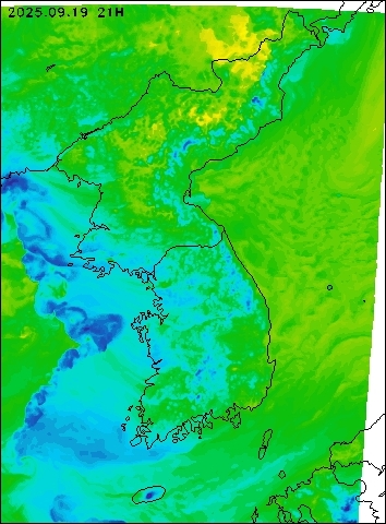 2025-09-19 21 : 00