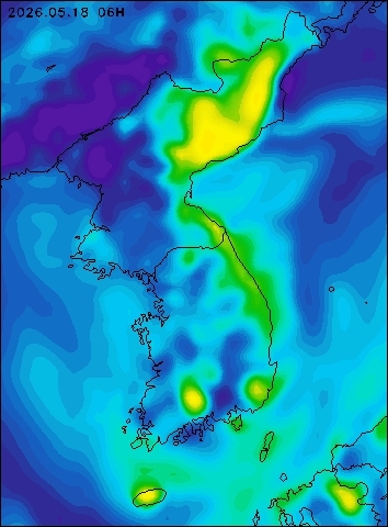 2026-05-18 06 : 00