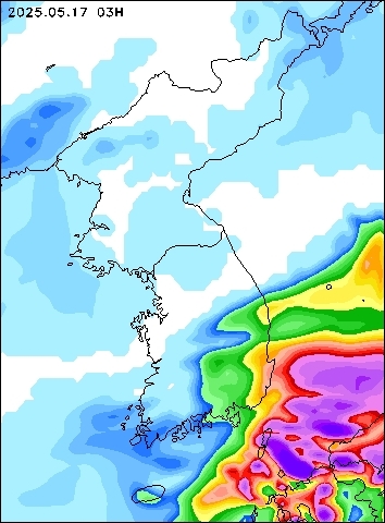 2025-05-17 03 : 00