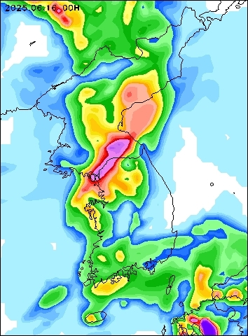 2025-06-16 00 : 00