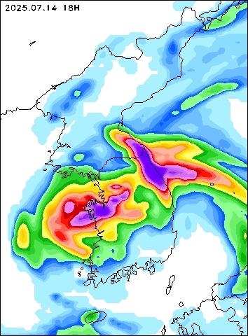 2025-07-14 18 : 00