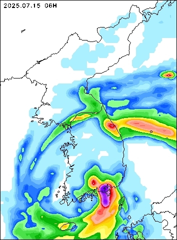 2025-07-15 06 : 00