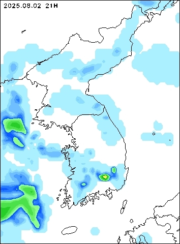 2025-08-02 21 : 00