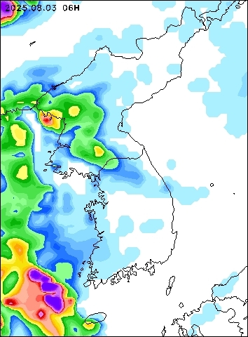 2025-08-03 06 : 00