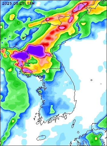 2025-08-25 18 : 00