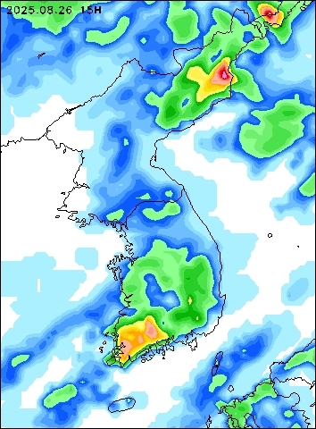 2025-08-26 15 : 00