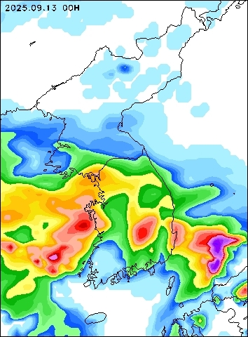 2025-09-13 00 : 00