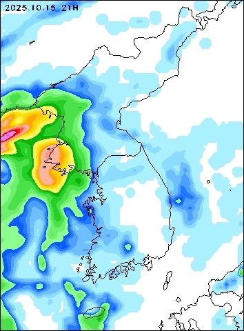 2025-10-15 21 : 00