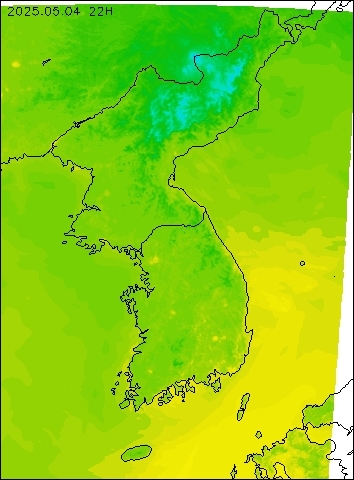 2025-05-04 22 : 00