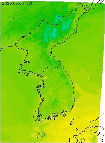 2025-05-05 22 : 00