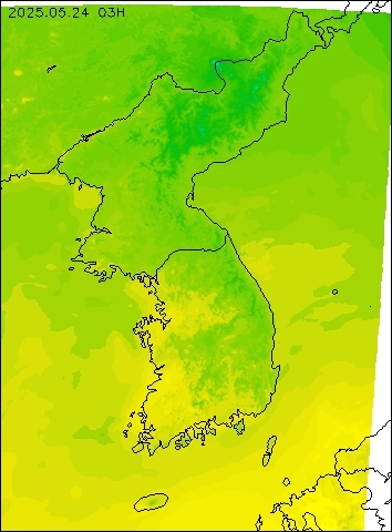 2025-05-24 03 : 00